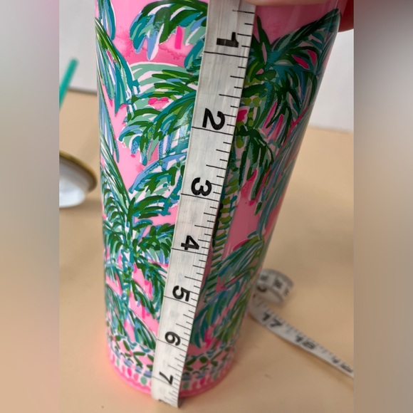 Lilly Pulitzer acrylic tumbler with a reusable straw - Picture 9 of 9